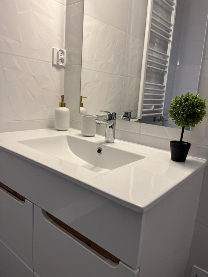 Warsaw Inside Solec With Private Parking Apartment Exterior photo