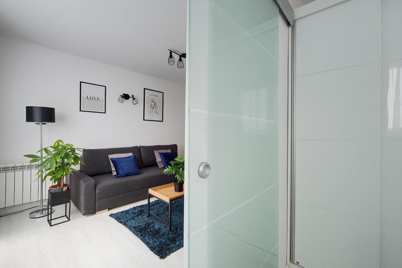 Warsaw Inside Solec With Private Parking Apartment Exterior photo