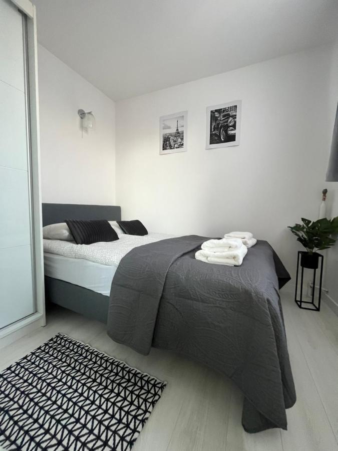 Warsaw Inside Solec With Private Parking Apartment Exterior photo